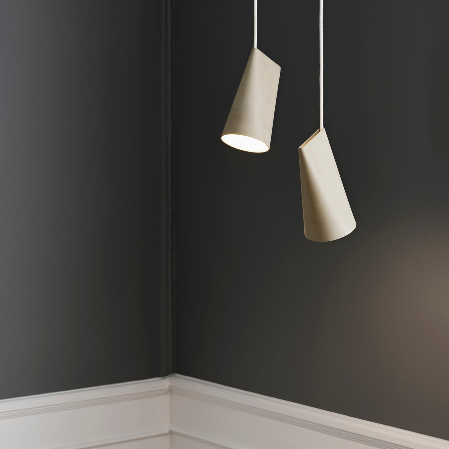 Moebe-Keramische hanglamp - Smal-Hanglamp-Liever Duurzaam