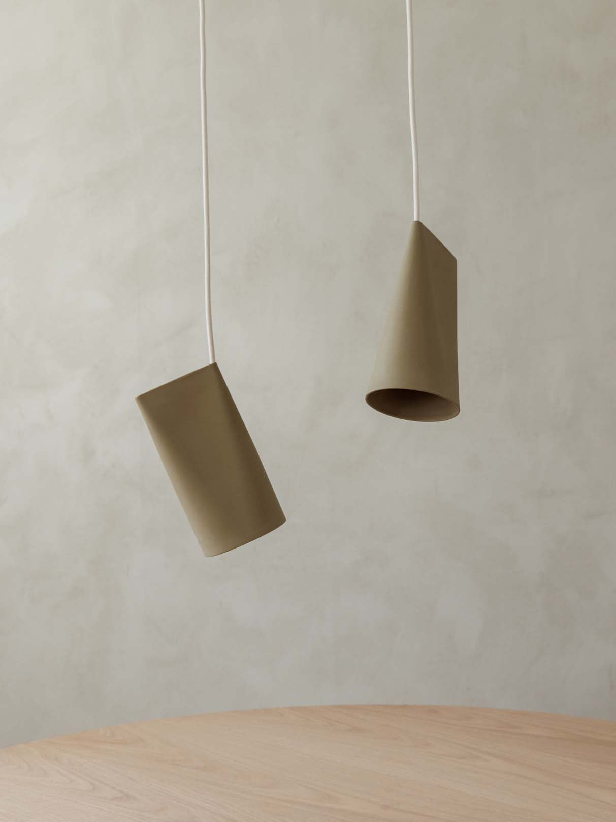 Moebe-Keramische hanglamp - Smal-Hanglamp-Liever Duurzaam