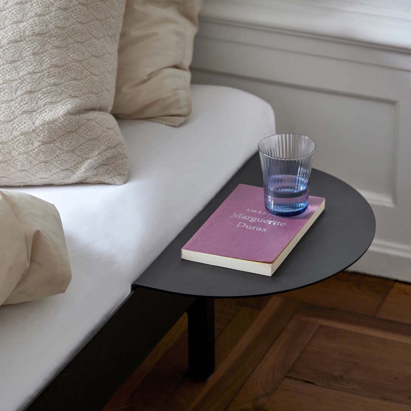 Moebe-Nachttafeltje - Bed Side Table-Nachtkast-Liever Duurzaam