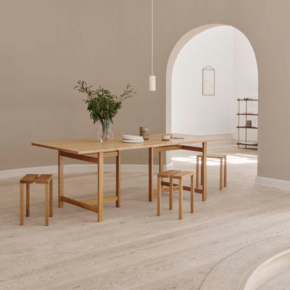 Moebe-Eettafel met T-vormig onderstel - eiken-Tafel-Liever Duurzaam