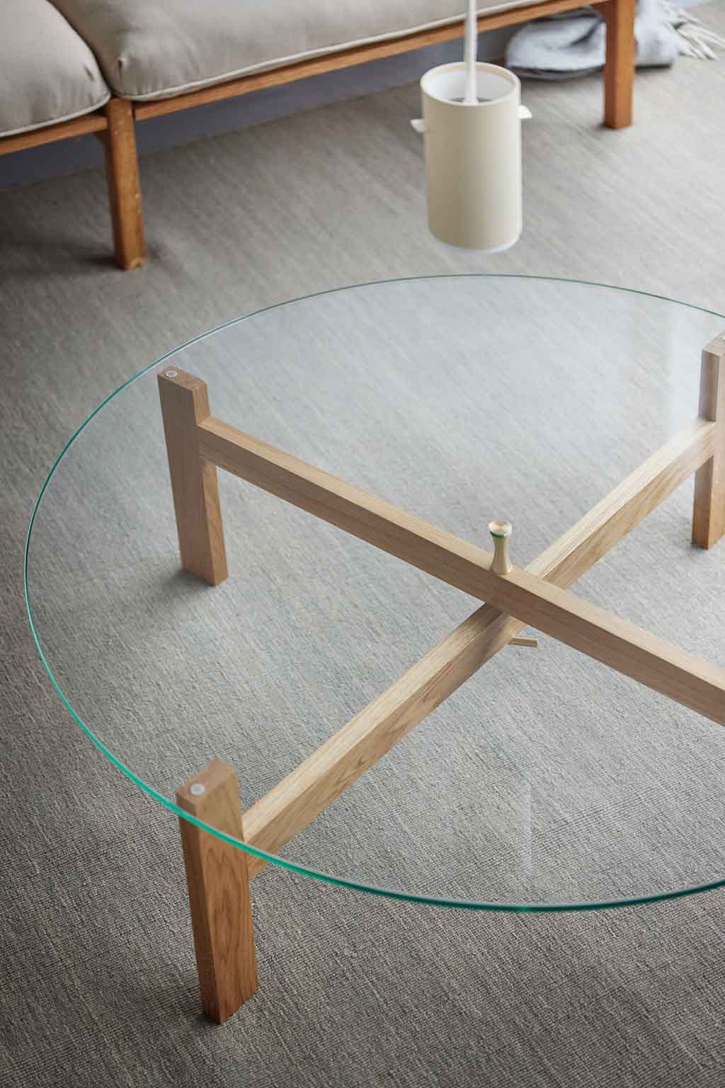 Moebe-Ronde salontafel - Eiken en glas-Tafel-Liever Duurzaam