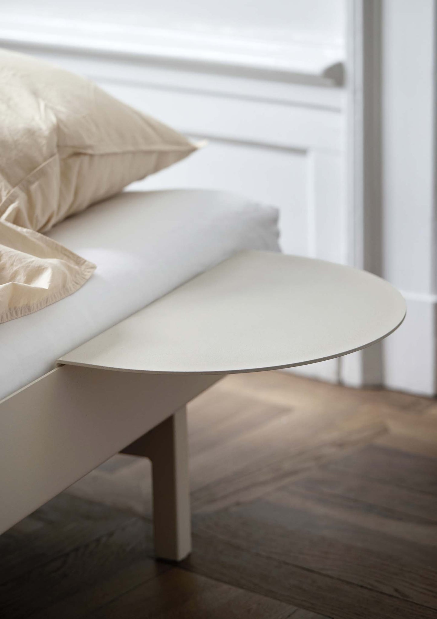Moebe-Nachttafeltje - Bed Side Table-Nachtkast-Liever Duurzaam