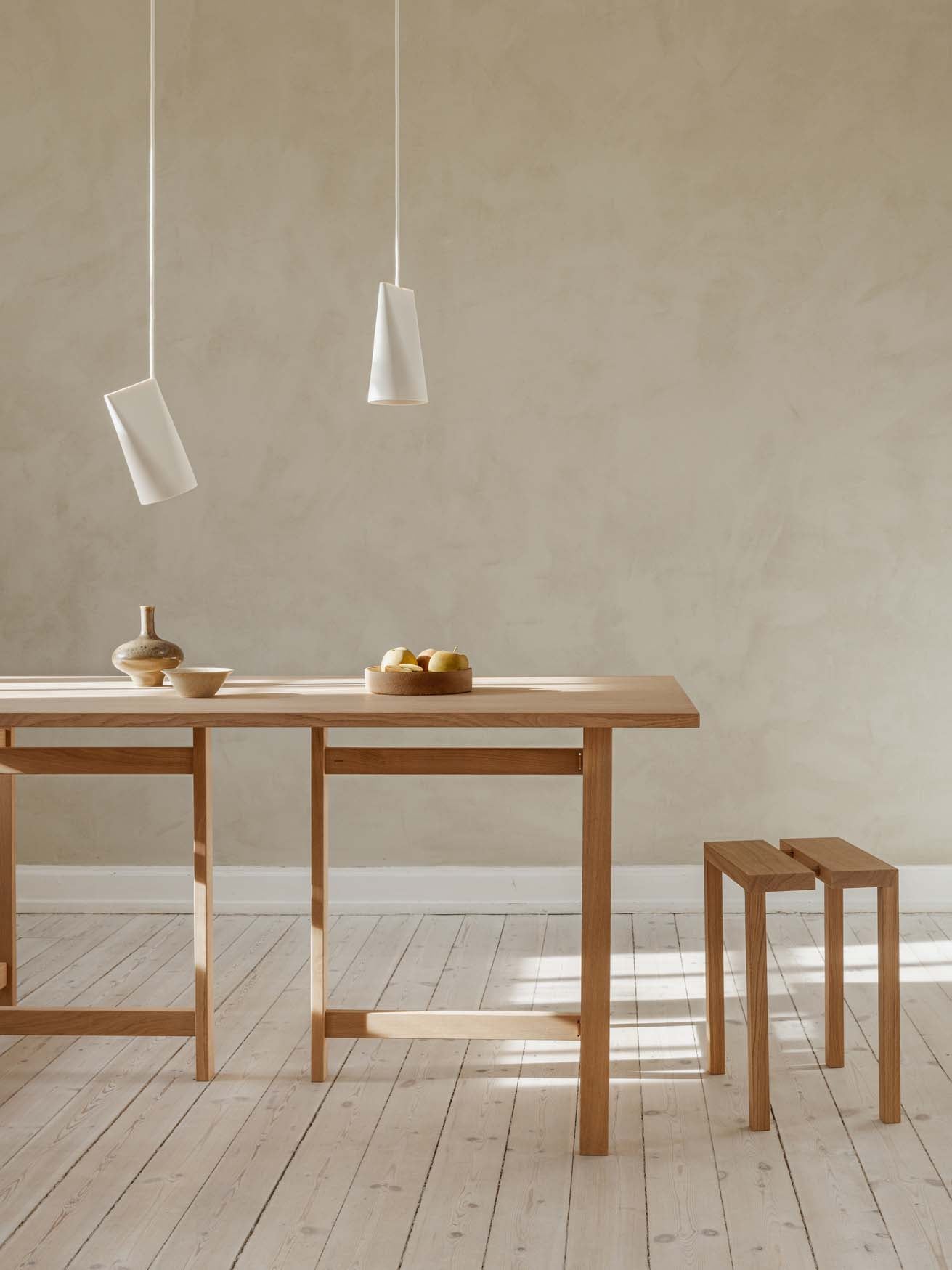 Moebe-Eettafel met T-vormig onderstel - eiken-Tafel-Liever Duurzaam