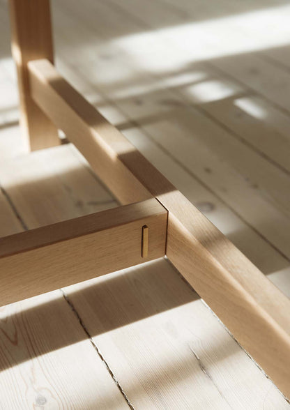 Moebe-Eettafel met T-vormig onderstel - eiken-Tafel-Liever Duurzaam